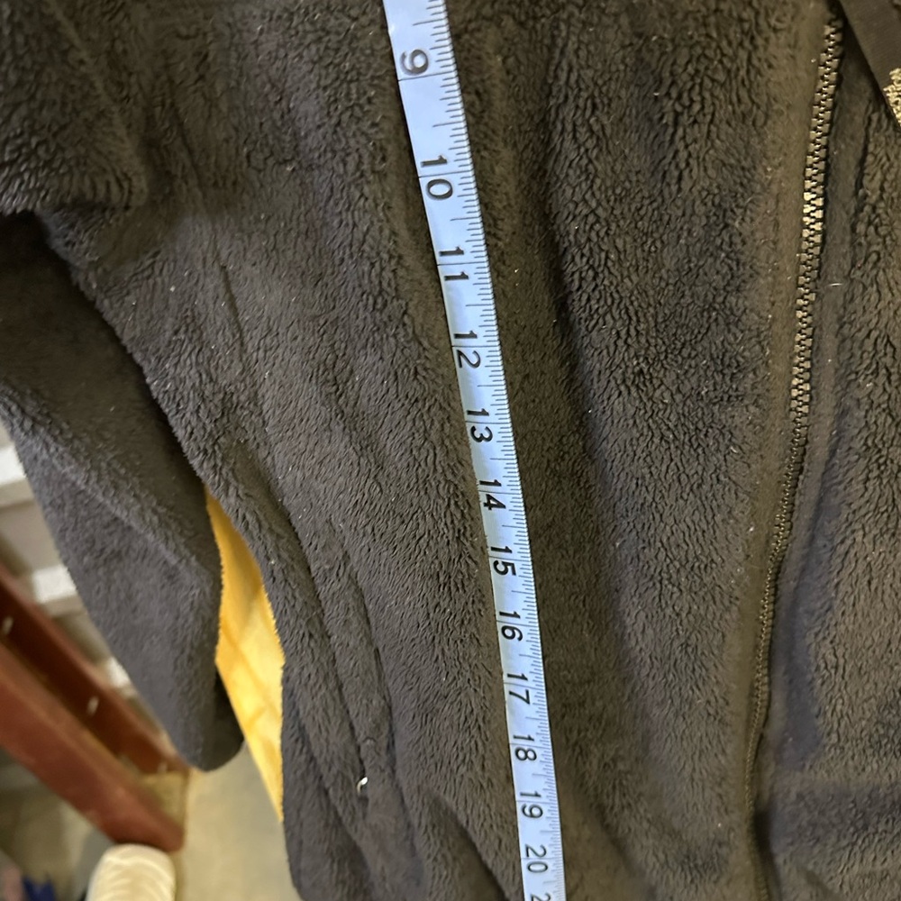 The North Face Girls XL Black Fleece Jacket – Soft Sherpa Denali Style - Picture 3 of 4